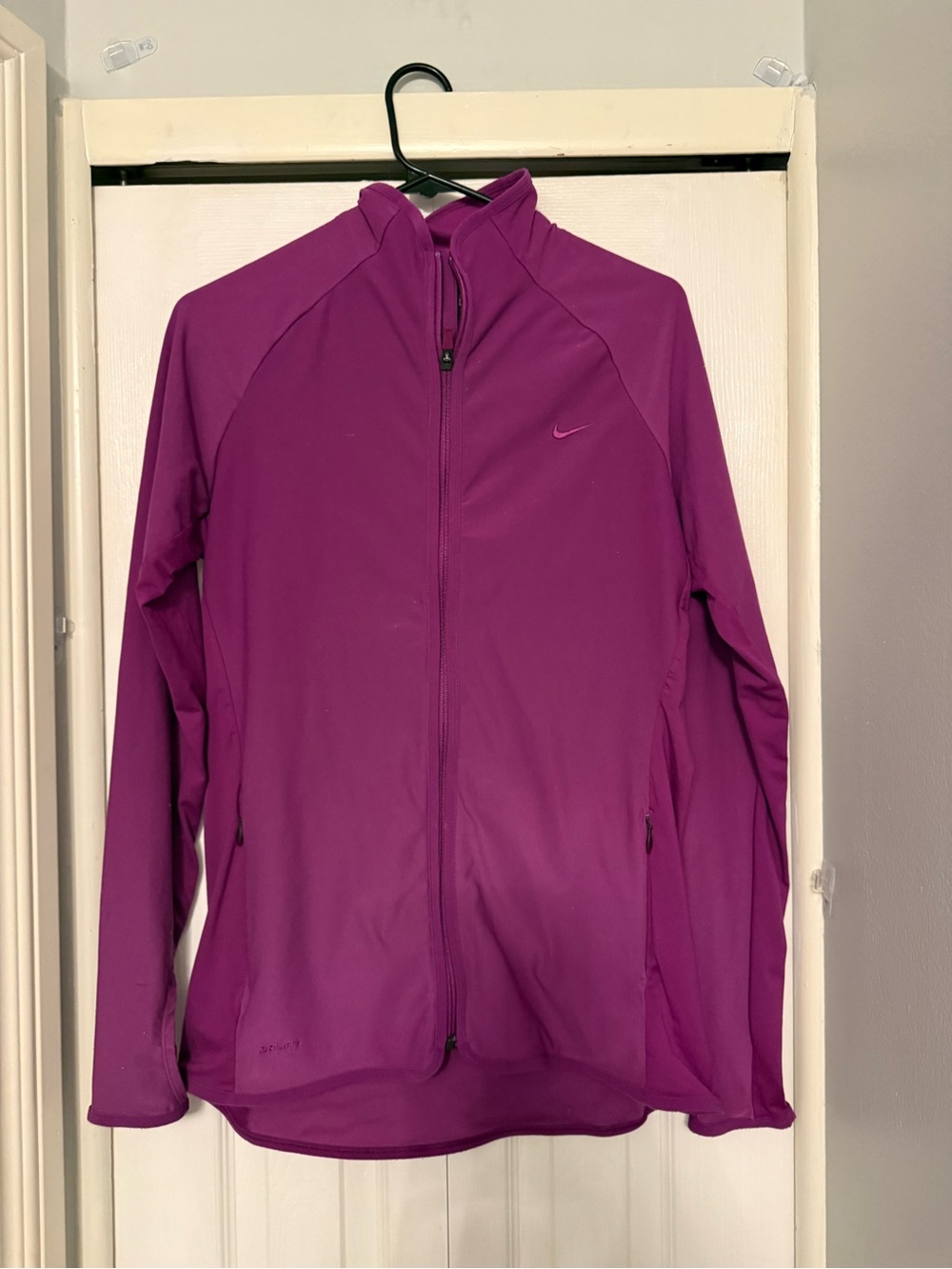 Nike Women's Magenta Full-Zip Training Jacket